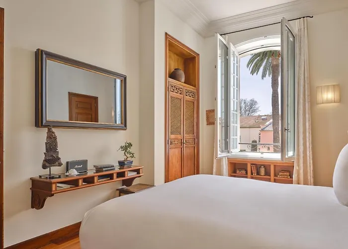 Otel Airelles Pan Dei Palais